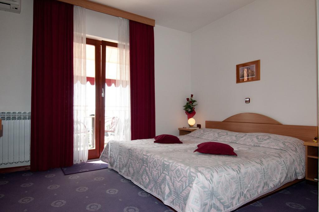 Ičići Bed & Breakfast Villa Klara חדר תמונה